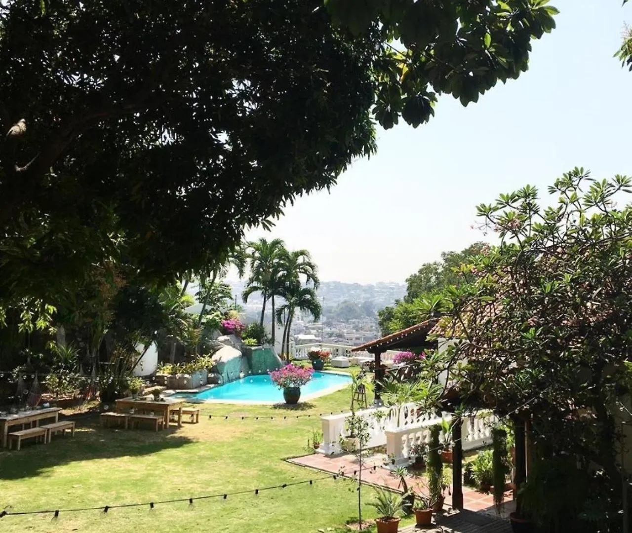 Iguanazu Bed & Breakfast Γκουαγιακίλ