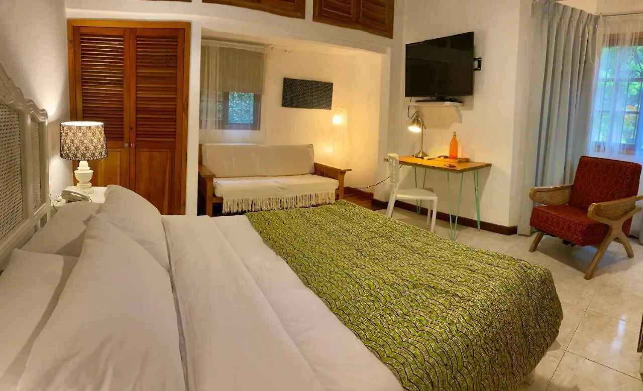 Iguanazu Bed & Breakfast 과야킬