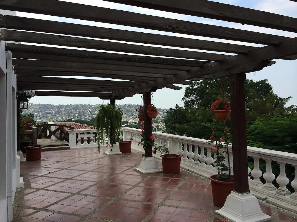 Iguanazu Bed & Breakfast Guayaquil 3*,  Ecuador